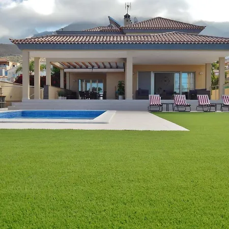 VILLA LUXE MADROÑAL&POOL PRIVATE Heated